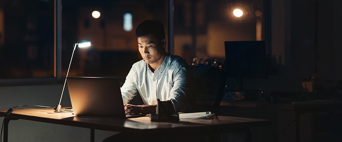 G4 LED-Lampen in moderner Leuchte 