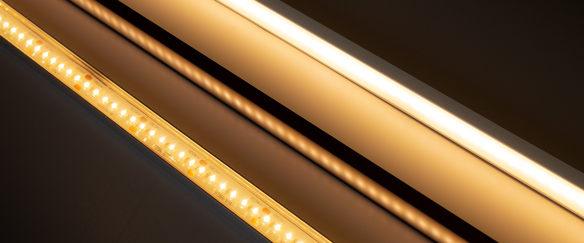 LED-Streifen Profil mit milchweißer Abdeckung