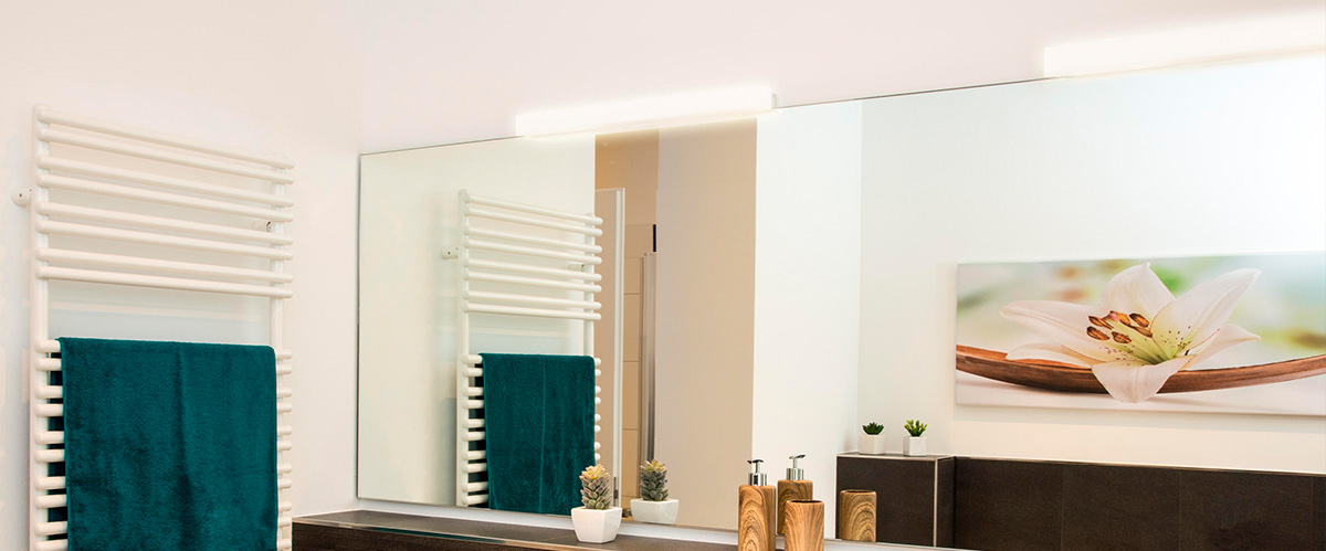LED-Spiegelbeleuchtung im Badezimmer