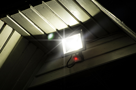 LED-Fluter mit Bewegungssensor LED-Fluter mit Bewegungssensor