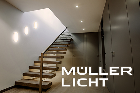 Wandbeleuchtung der Marke Müller-Licht bei der Treppe